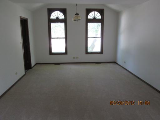2280 Lakeside Dr, Aurora, IL 60504 photo 8