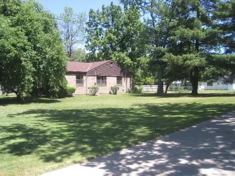 1913 West St, Peru, IL 61354 photo 2