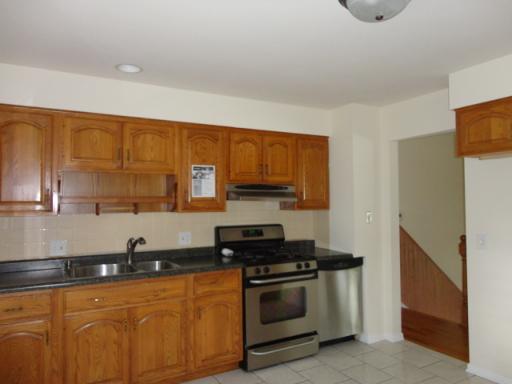 1104 Indian Dr, Elgin, IL 60120 photo 3