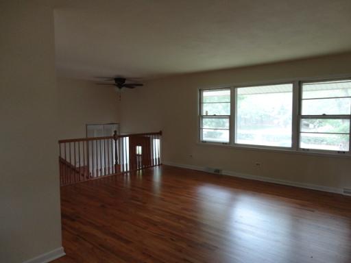 1104 Indian Dr, Elgin, IL 60120 photo 5