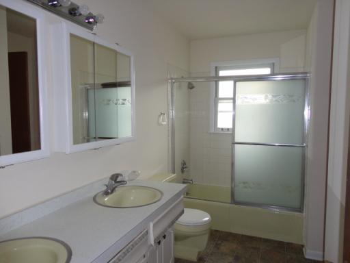 1104 Indian Dr, Elgin, IL 60120 photo 7