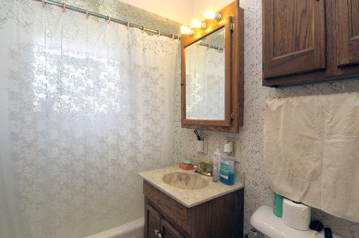 1241 Howard Ave, Des Plaines, IL 60018 photo 12