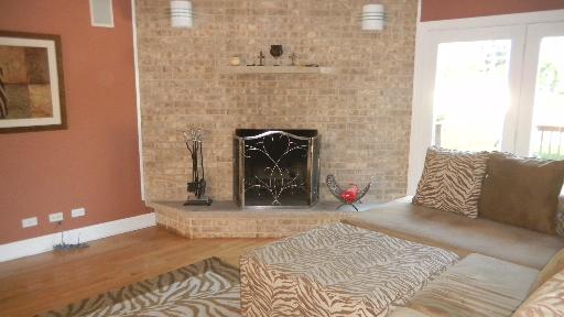 523 Pinehurst Dr, Des Plaines, IL 60016 photo 7
