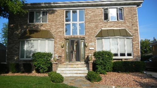 523 Pinehurst Dr, Des Plaines, IL 60016 photo 1
