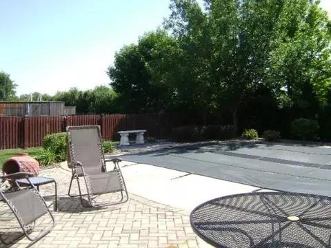 16237 Burgundy Dr, Plainfield, IL 60586 photo 2
