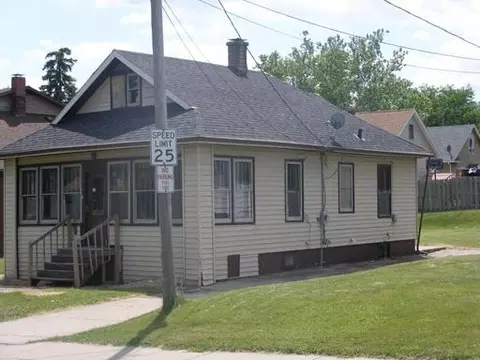 2006 Pulaski St, Peru, IL 61354 photo 2