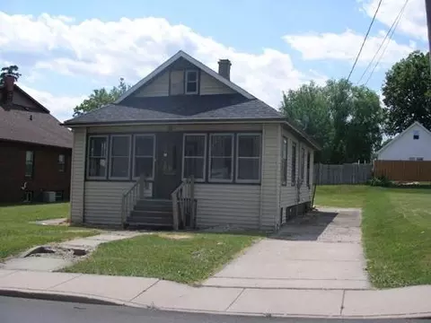 2006 Pulaski St, Peru, IL 61354 photo 1