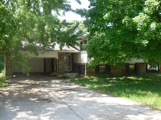 111 Brisbane Dr, Cary, IL 60013 photo 1