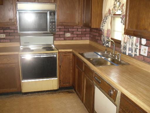 111 Brisbane Dr, Cary, IL 60013 photo 2