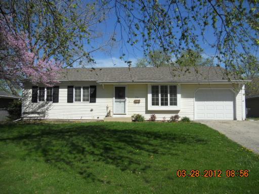 114 Circle Dr, Montgomery, IL 60538 photo 1