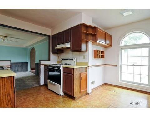 1419 Carmel Blvd, Zion, IL 60099 photo 3