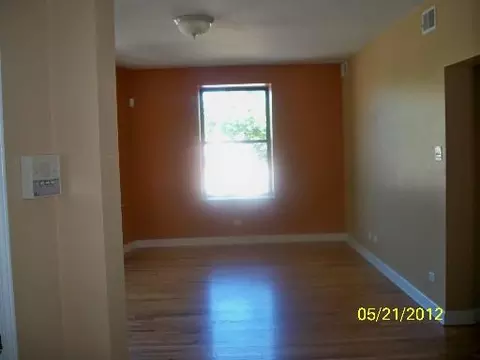 2409 E 72nd St #1, Chicago, IL 60649 photo 2