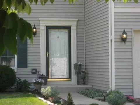 2208 Cherry Ridge Dr, Plainfield, IL 60586 photo 1