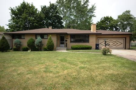 924 N Mclean Blvd, Elgin, IL 60123 photo 1