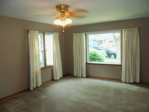 735 E North St, Morris, IL 60450 photo 2