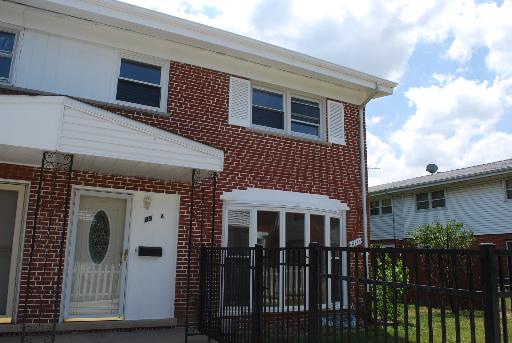 8911 Robin Dr #A, Des Plaines, IL 60016 photo 1