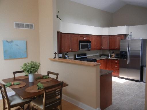 148 Travers Ave, Wheaton, IL 60187 photo 4