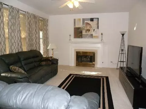 1857 Carrier Cir, Plainfield, IL 60586 photo 11