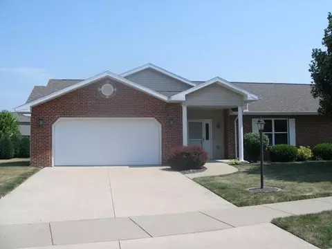 907 31st St, Peru, IL 61354 photo 1