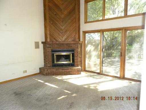 2033 Monday Dr, Elgin, IL 60123 photo 2