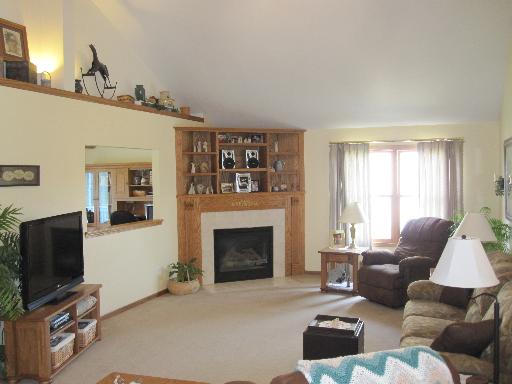 1338 E Cap Cir, Bourbonnais, IL 60914 photo 2