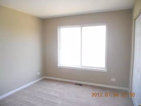 1084 White Pine Trl, Pingree Grove, IL 60140 photo 10