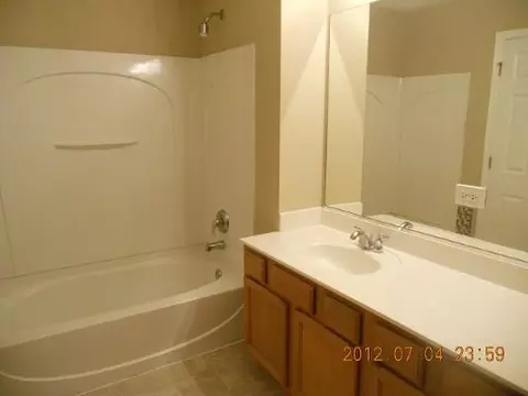 1084 White Pine Trl, Pingree Grove, IL 60140 photo 14