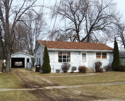 215 W Ogden St, Capron, IL 61012 photo 1
