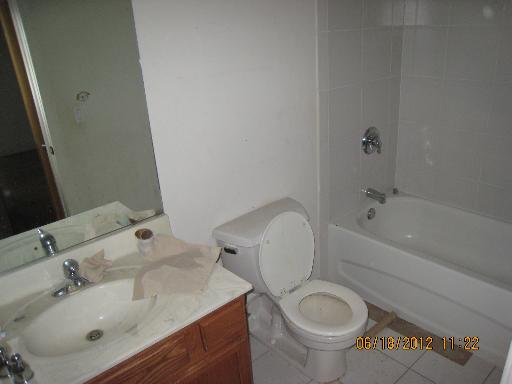 1645 W Ogden Ave #633, Chicago, IL 60612 photo 8