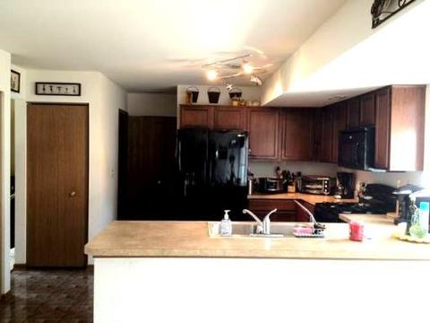 1760 Nancy Ln, Aurora, IL 60504 photo 2