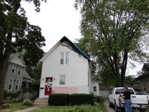 678 Congdon Ave, Elgin, IL 60120 photo 1