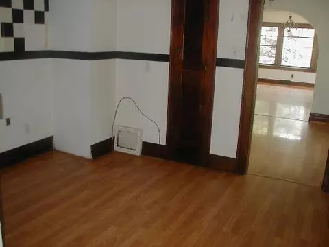 1216 Plain St, Peru, IL 61354 photo 3