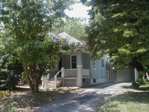 1216 Plain St, Peru, IL 61354 photo 1