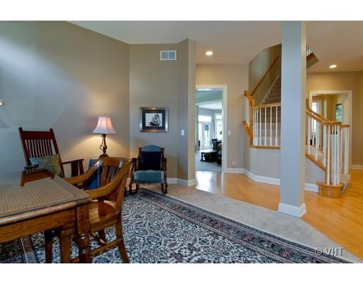 2276 Red Maple Ln, Aurora, IL 60502 photo 2