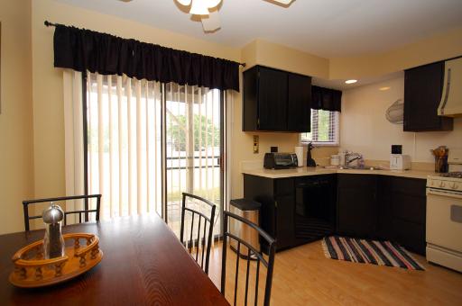 390 Echo Ln #1, Aurora, IL 60504 photo 4