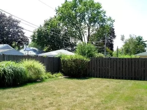 1209 Wayne Dr, Des Plaines, IL 60018 photo 11