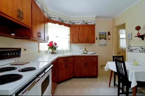 1209 Wayne Dr, Des Plaines, IL 60018 photo 6