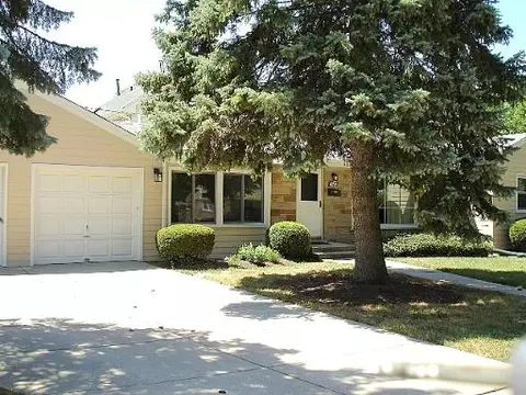1209 Wayne Dr, Des Plaines, IL 60018 photo 2