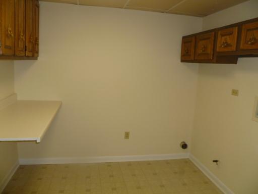 1208 S Appletree Ln, Bartlett, IL 60103 photo 12