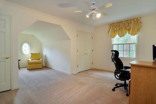311 Davis Ct, Wheaton, IL 60187 photo 9