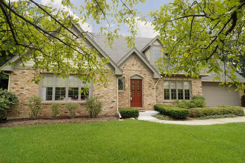 311 Davis Ct, Wheaton, IL 60187 photo 1