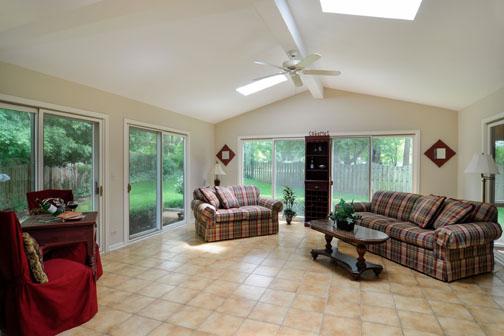 311 Davis Ct, Wheaton, IL 60187 photo 13