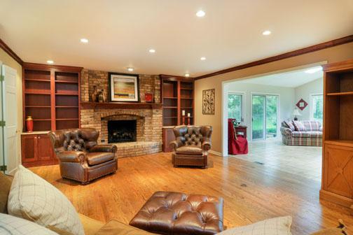 311 Davis Ct, Wheaton, IL 60187 photo 4