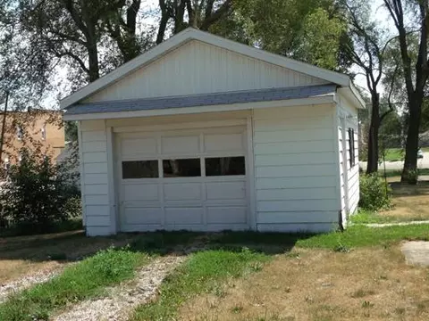 108 N First St, Cherry, IL 61317 photo 2