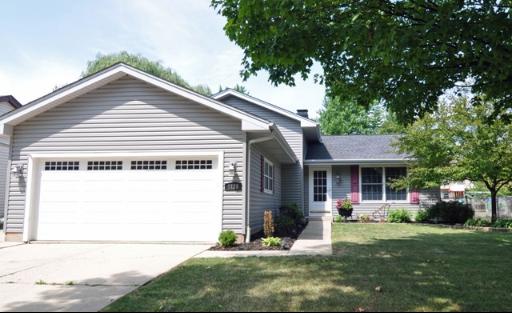 1128 Independence Dr, Bartlett, IL 60103 photo 1