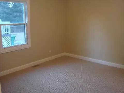 1052 Kenilworth Dr, Wheeling, IL 60090 photo 5
