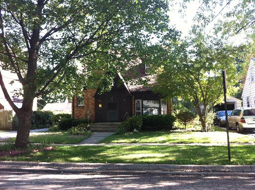 571 Morgan St, Elgin, IL 60123 photo 1