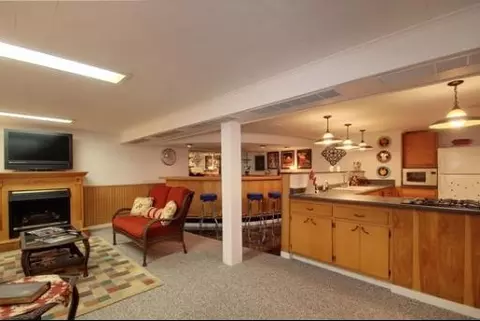 1542 Maple St, Des Plaines, IL 60018 photo 9