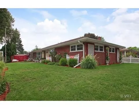 1542 Maple St, Des Plaines, IL 60018 photo 1