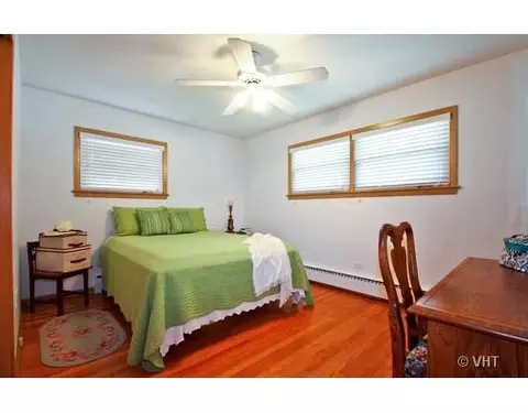 1542 Maple St, Des Plaines, IL 60018 photo 6